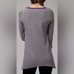 IVIVVA by LULULEMON girls size 8 Practise Ready purple / grey sweater